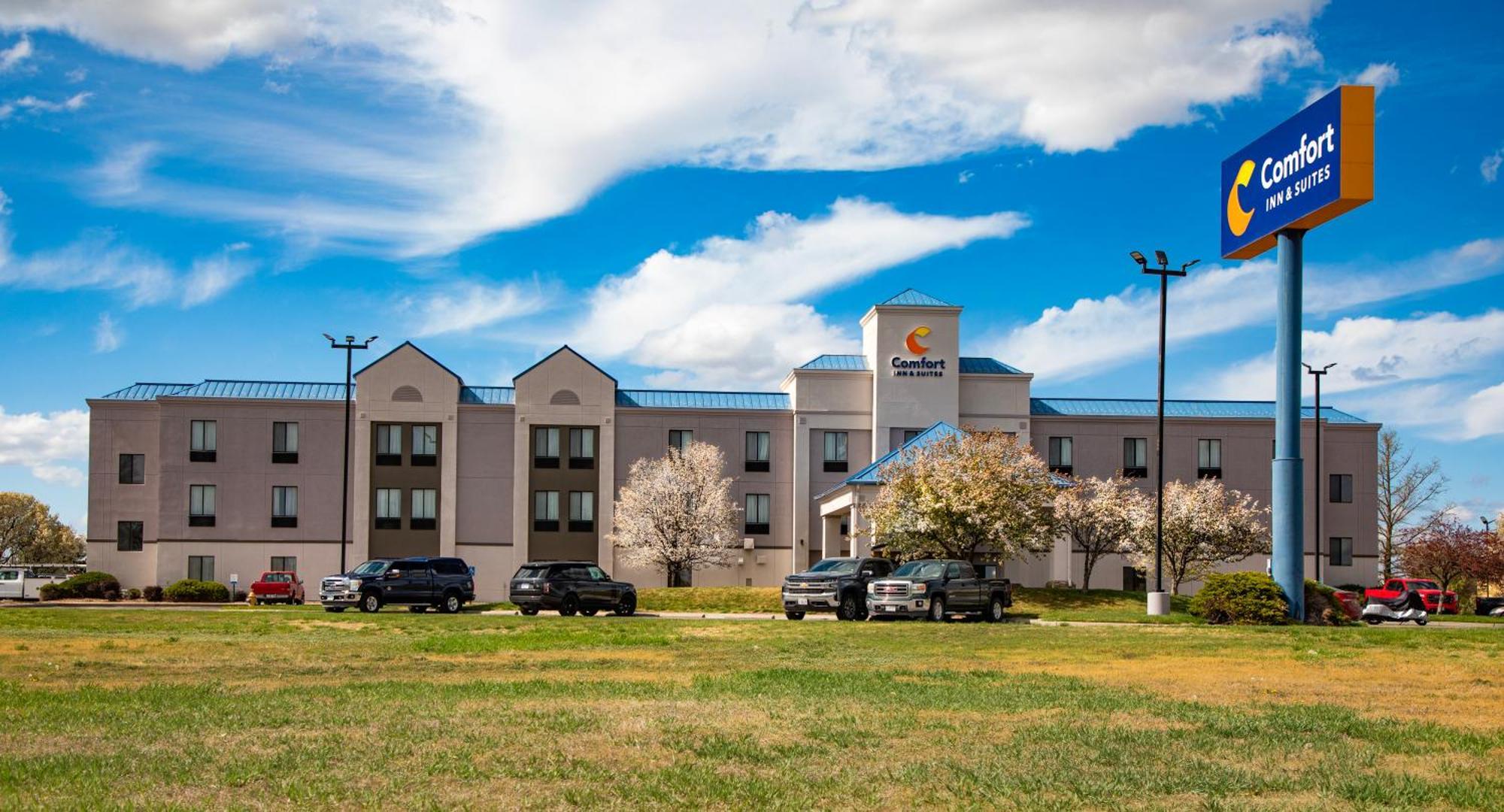 Comfort Inn & Suites Hutchinson Exteriör bild
