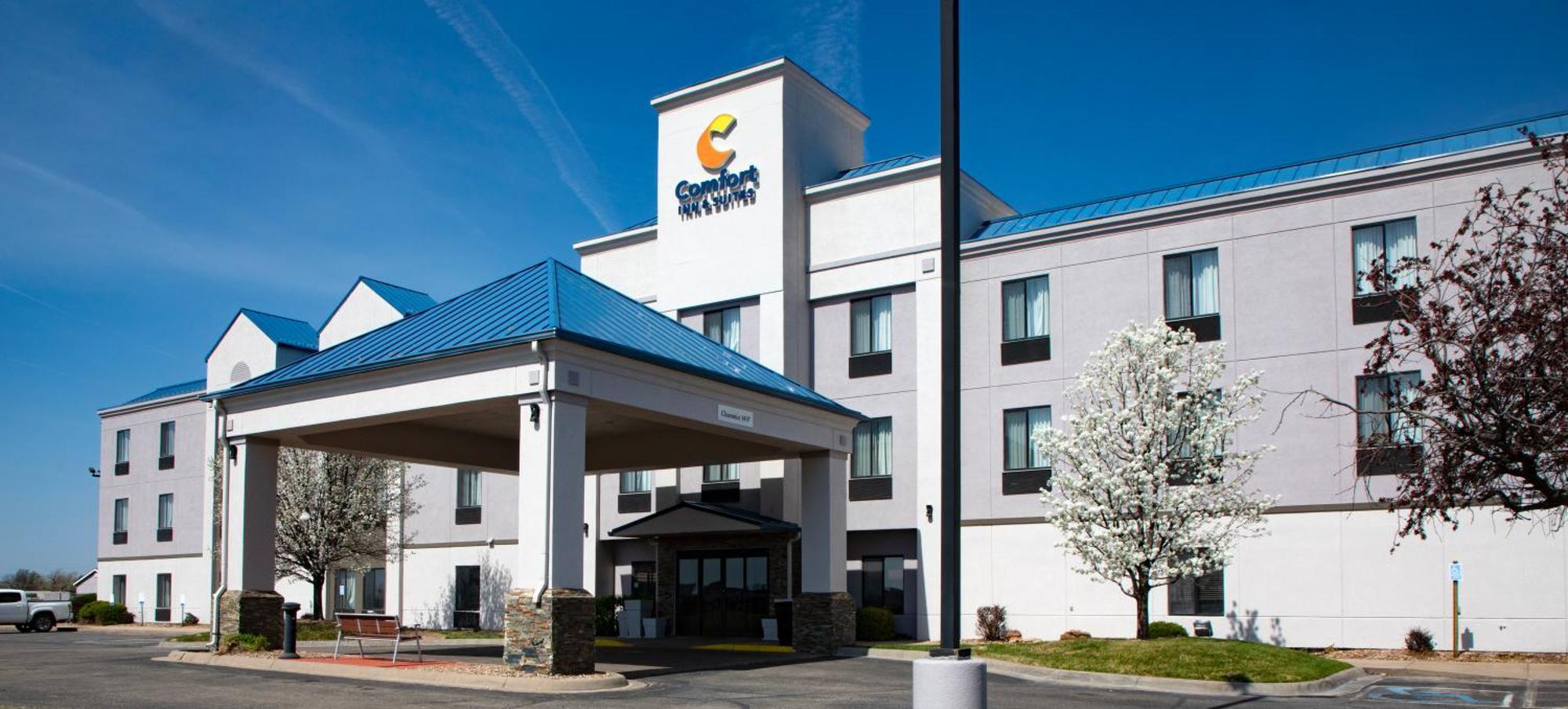 Comfort Inn & Suites Hutchinson Exteriör bild