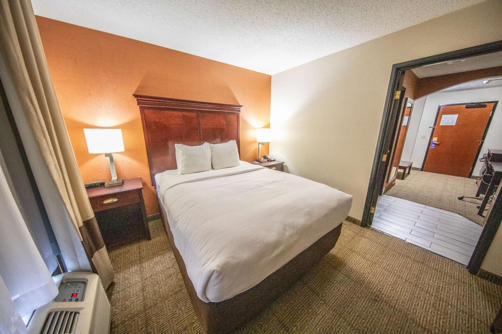 Comfort Inn & Suites Hutchinson Exteriör bild