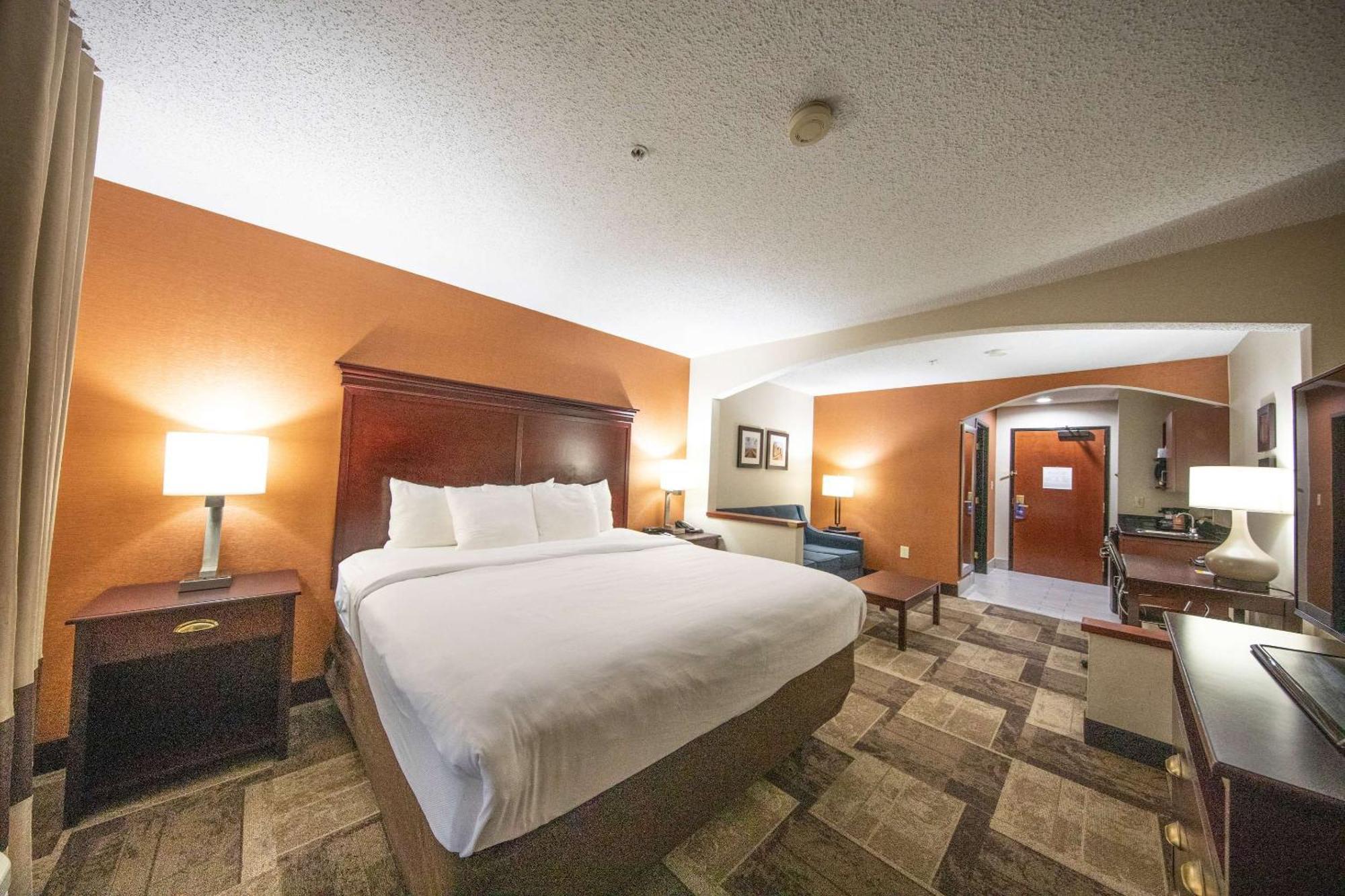 Comfort Inn & Suites Hutchinson Exteriör bild