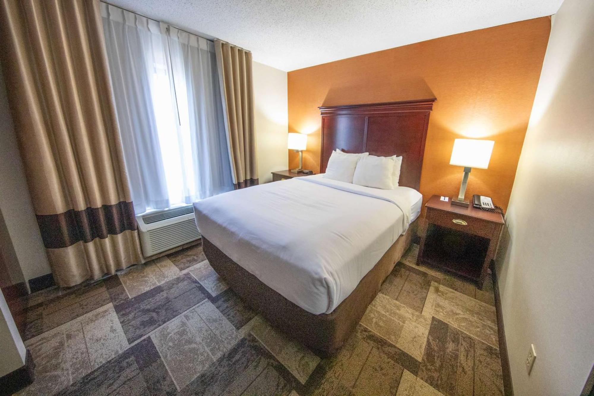 Comfort Inn & Suites Hutchinson Exteriör bild