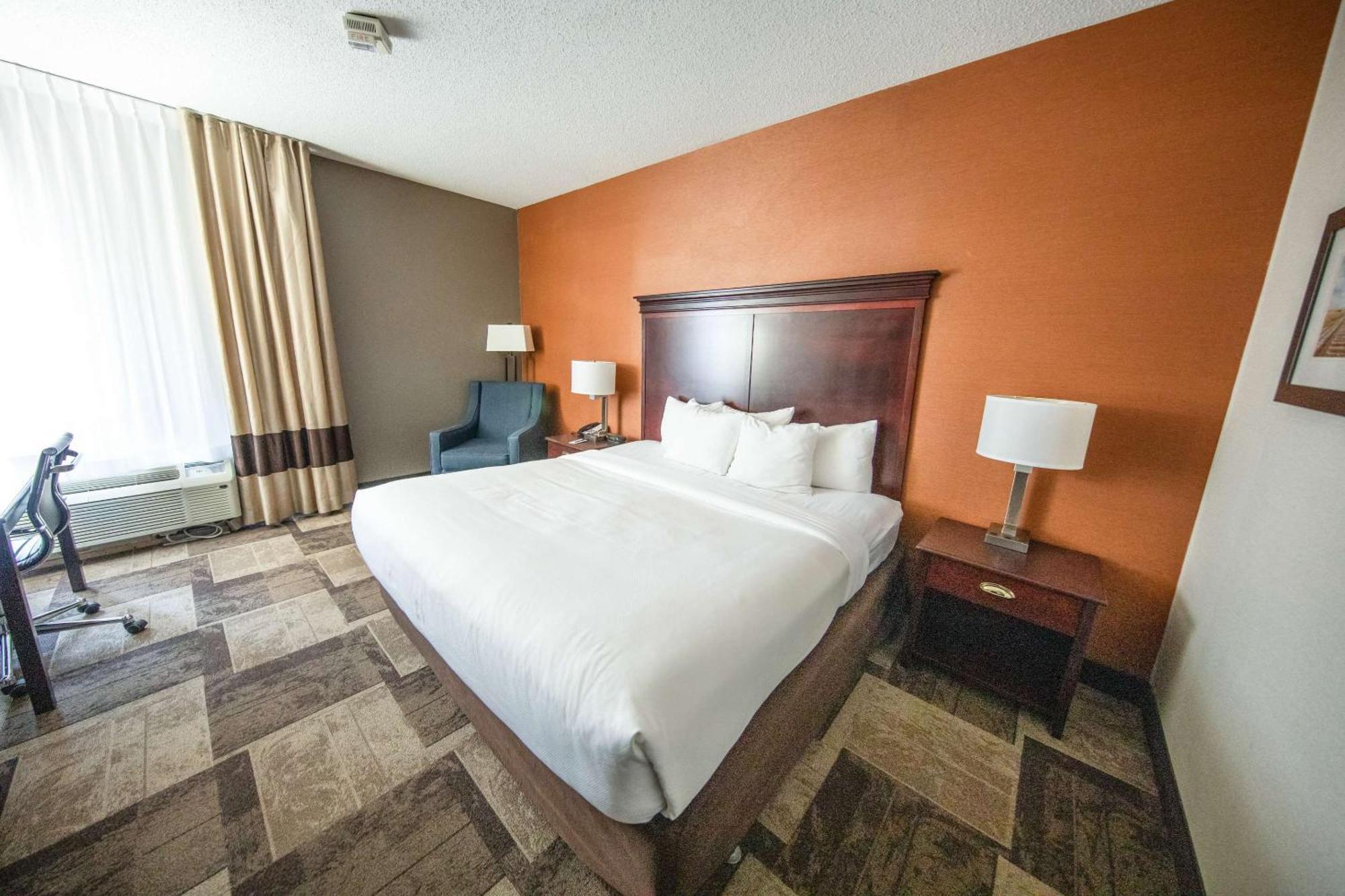Comfort Inn & Suites Hutchinson Exteriör bild